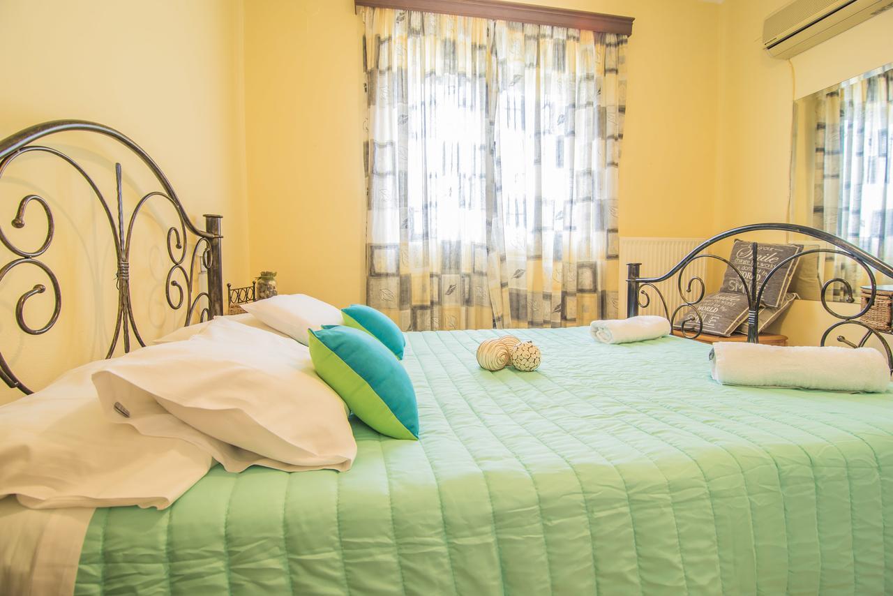 Tonia Apartments Zakynthos Town Exterior photo
