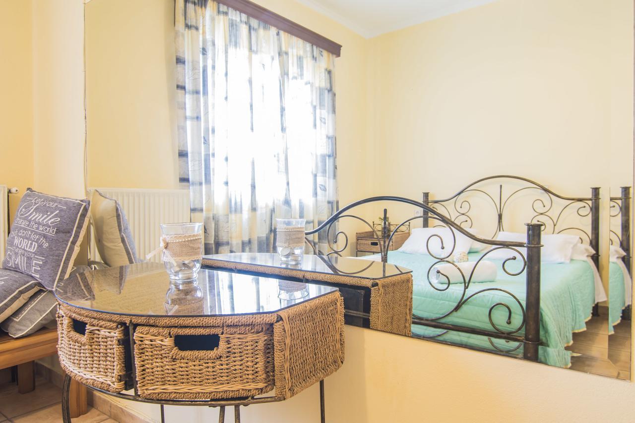 Tonia Apartments Zakynthos Town Exterior photo